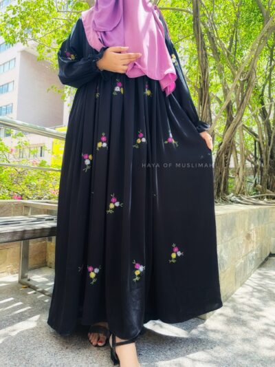 Embroidery abaya