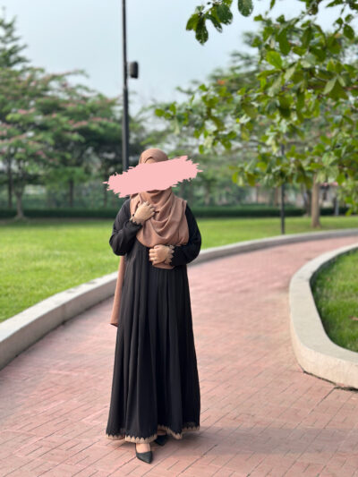 Safiya Abaya (Black)